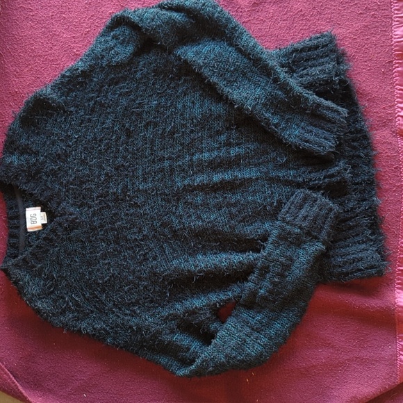 BDG‎ Urban Outfitters Black Fuzzy Oversized V Neck Sweater S - Picture 1 of 5